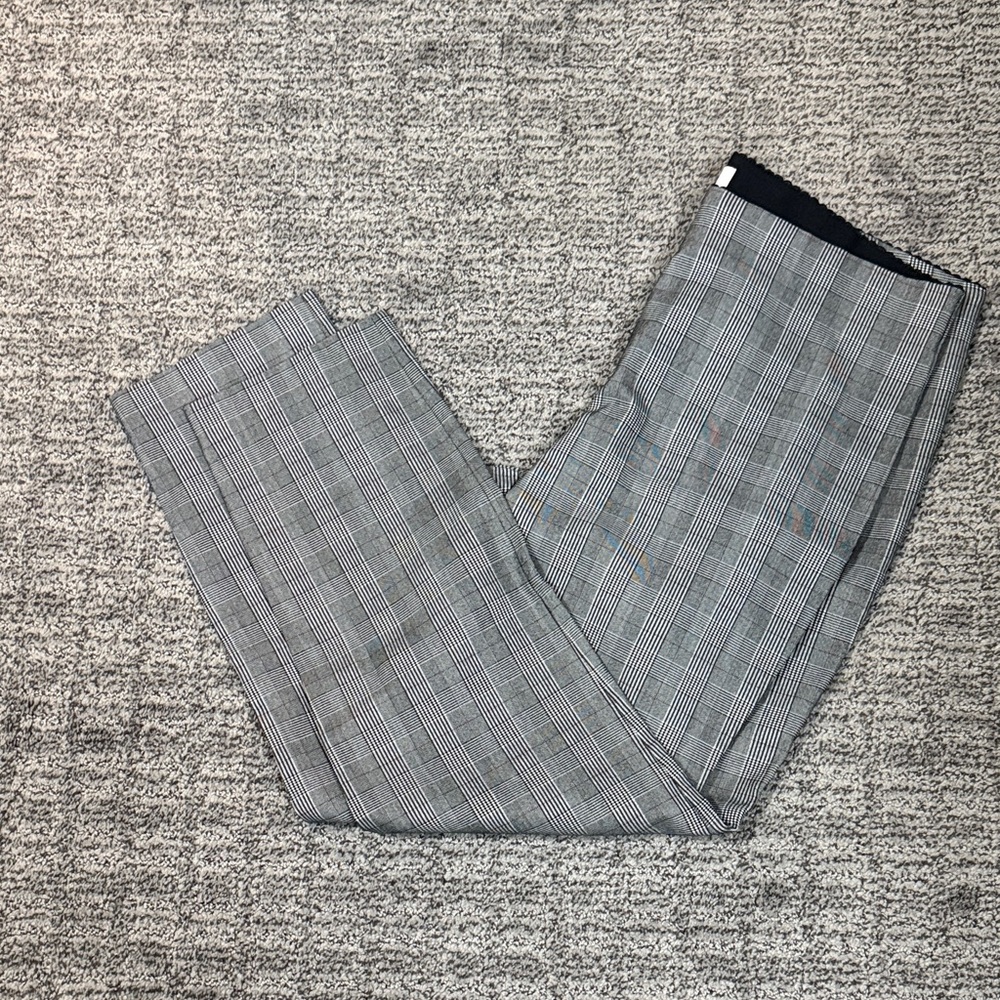 Elle Black and Gray Checkered Cropped Pants